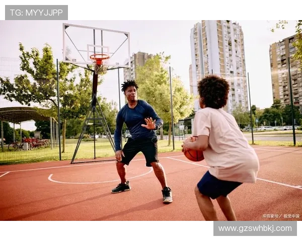 篮球的魅力与挑战：从技巧到团队协作，全面解析这项全球热爱的运动